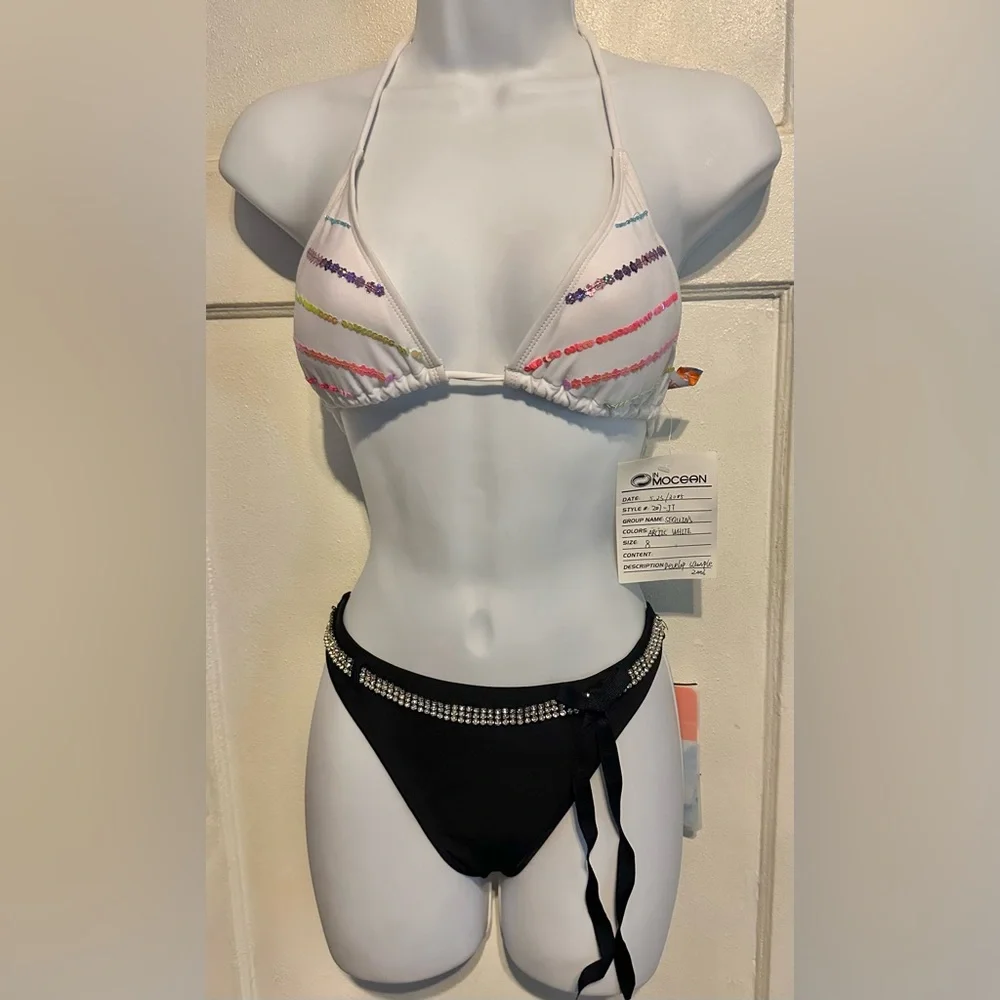In Mocean Sample Bikini - Picture 1 of 3